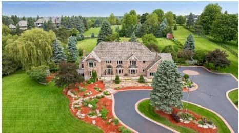 75 Apple Orchard Rd, Dellwood, MN 55110