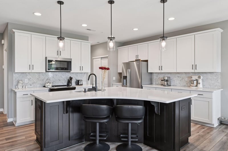 7205 Walnut Grove Way N, Maple Grove, MN 55311