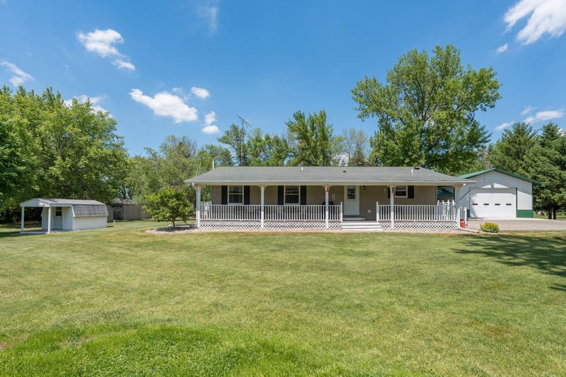 1106 N Main St, Janesville, MN 56048