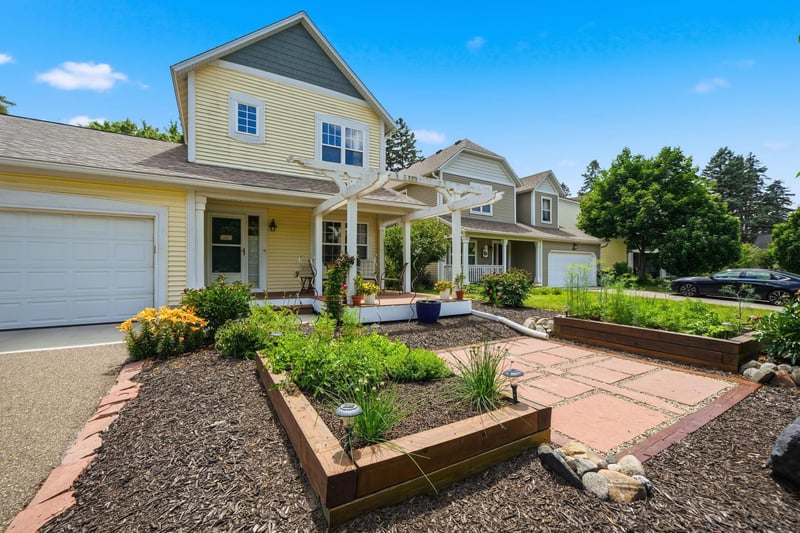 518 Nevada Ct, Northfield, MN 55057