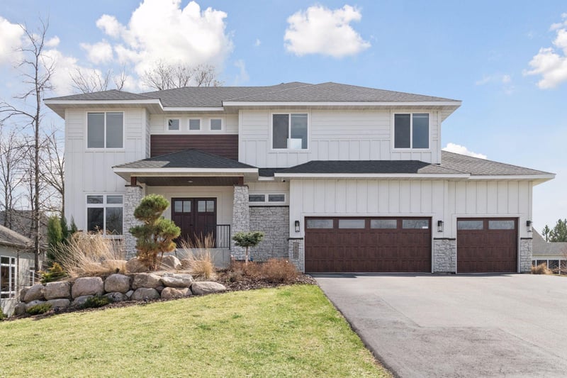 18305 Dove Ct, Eden Prairie, MN 55347