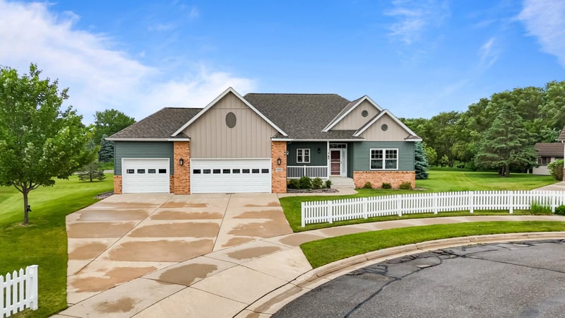 6205 Cape East Ct, Saint Cloud, MN 56303