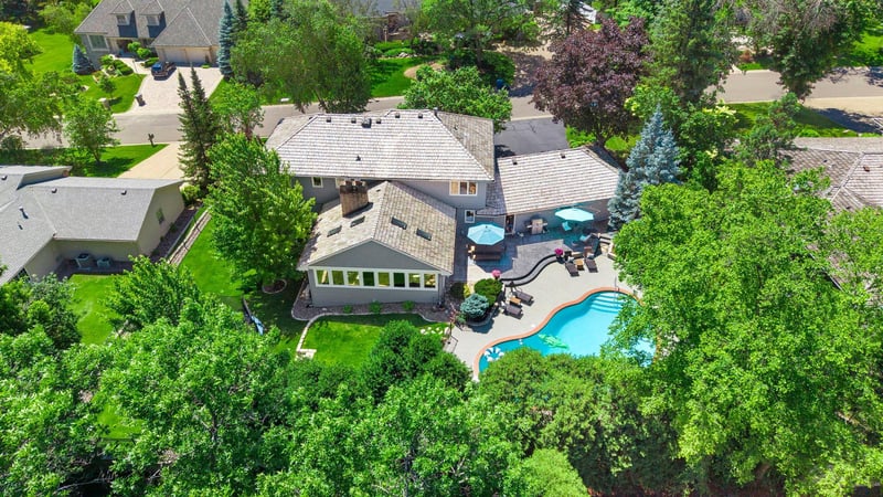 6612 Dovre Dr, Edina, MN 55436