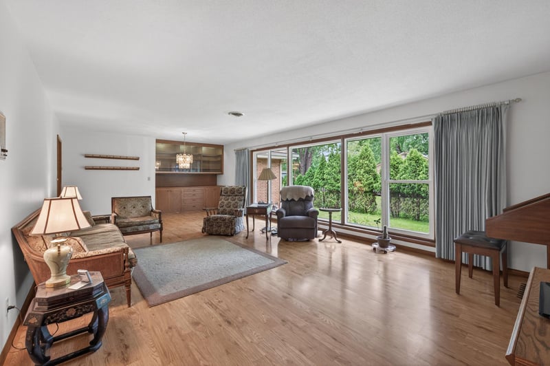 755 3rd Ave NW, Milaca, MN 56353