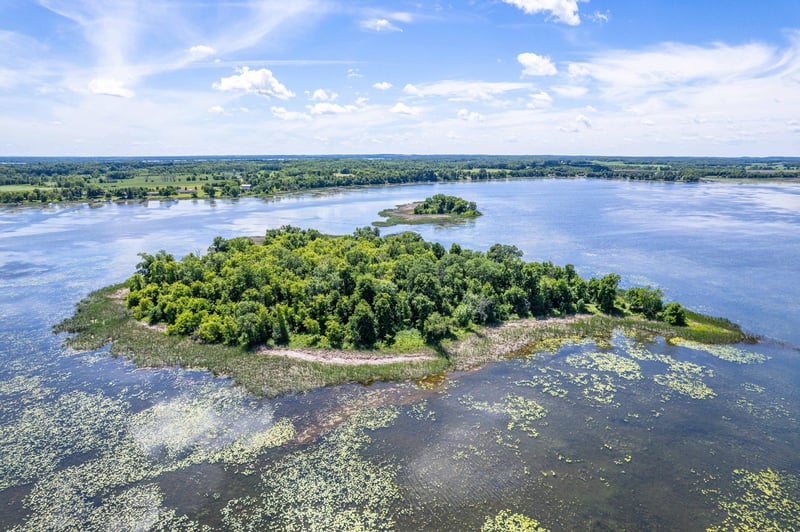 37598 2nd Star Isle, Dent, MN 56528