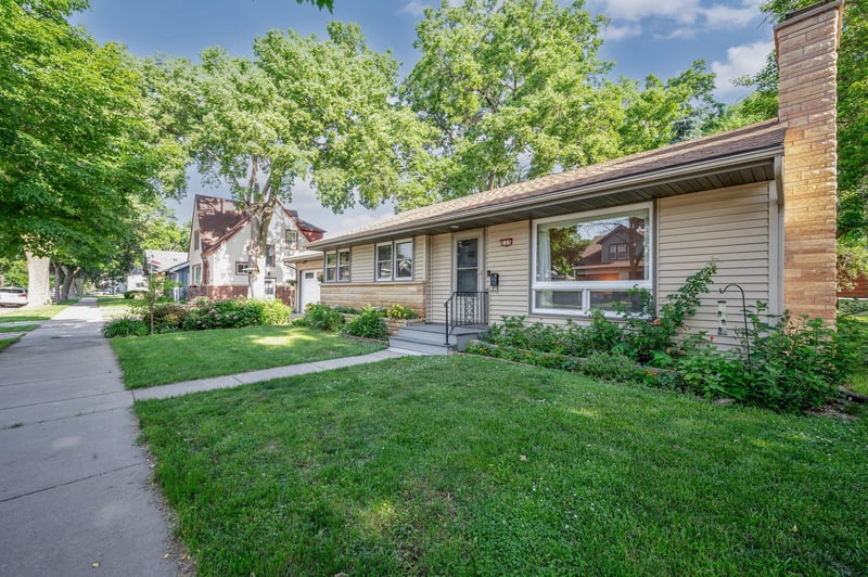 506 W Wheeler Ave, Mankato, MN 56003