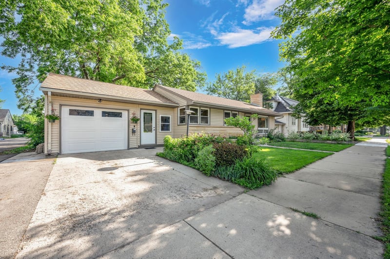 506 W Wheeler Ave, Mankato, MN 56003