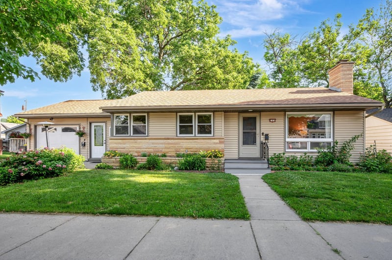 506 W Wheeler Ave, Mankato, MN 56003