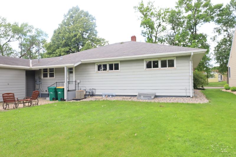 626 Oak St, Breckenridge, MN 56520