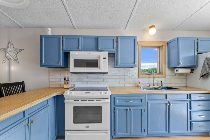 10206 Lakeside Dr, Finlayson, MN 55735