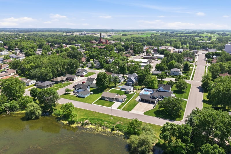 430 Lake Ave, Albany, MN 56307