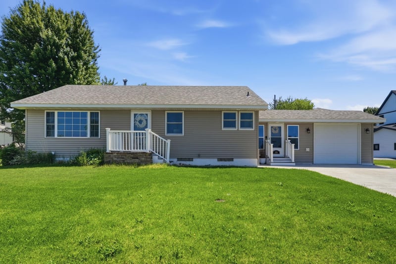 430 Lake Ave, Albany, MN 56307