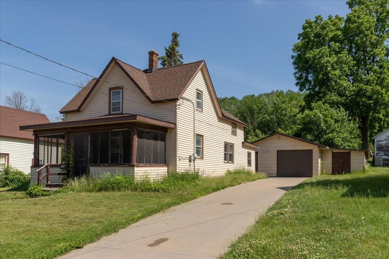 1831 Bush St, Red Wing, MN 55066