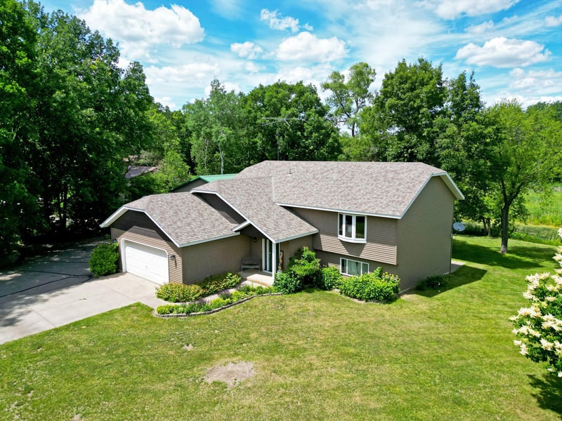 194 Elderberry Rd, Clearwater, MN 55320