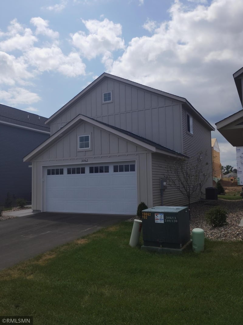 10562 Goodview Ave S, Cottage Grove, MN 55016