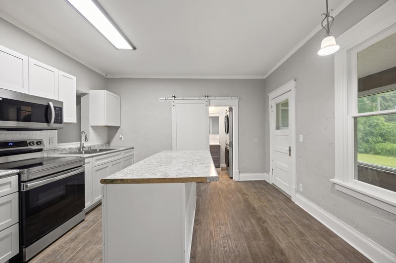 202 N 2nd St, Darwin, MN 55324