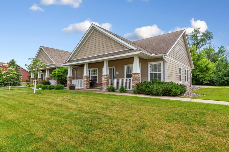 2821 Hanson Ave, Faribault, MN 55021