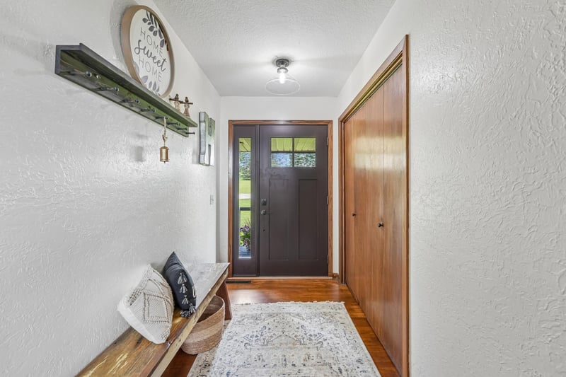 17162 Hunt Lake Trl, Kilkenny, MN 56052