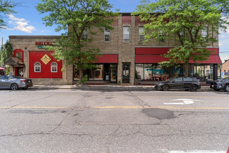 965 7th St W, Saint Paul, MN 55102