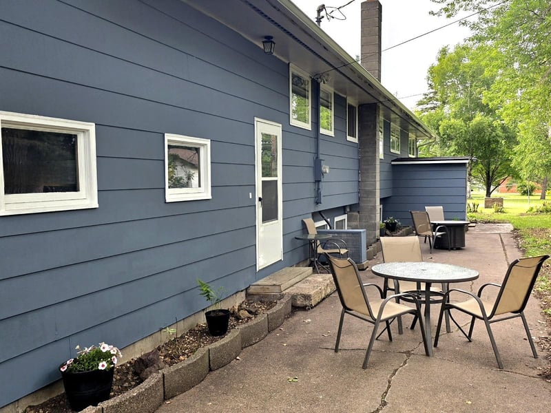 1050 8th St SW, Pine City, MN 55063