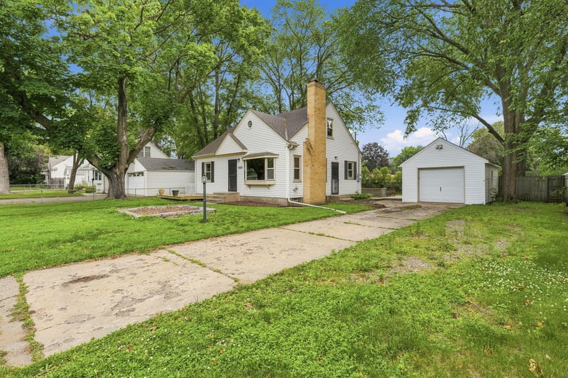 6114 Dupont Ave N, Brooklyn Center, MN 55430