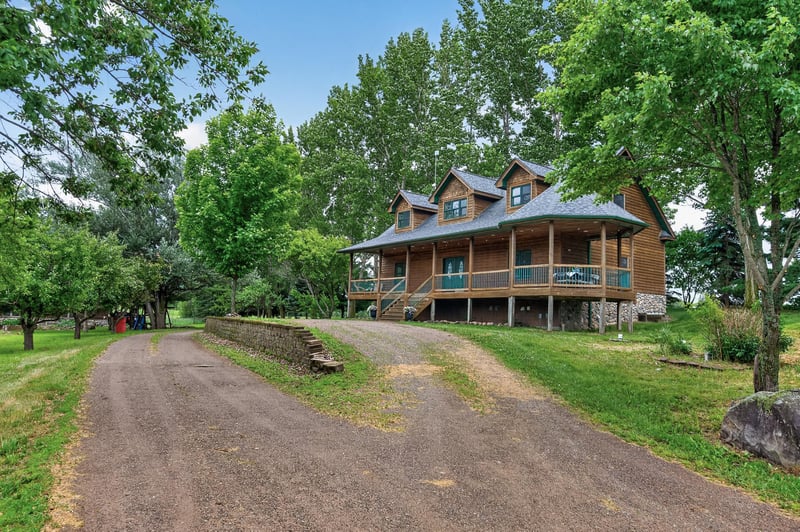 39645 Palm St NW, Stanchfield, MN 55080