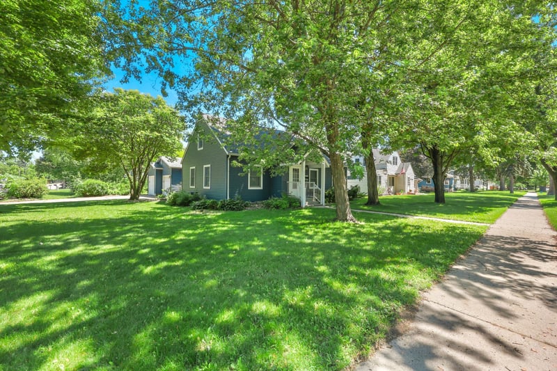 228 N Gilman Ave, Litchfield, MN 55355