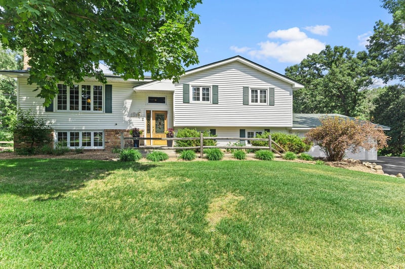 12431 Flintwood St NW, Coon Rapids, MN 55448
