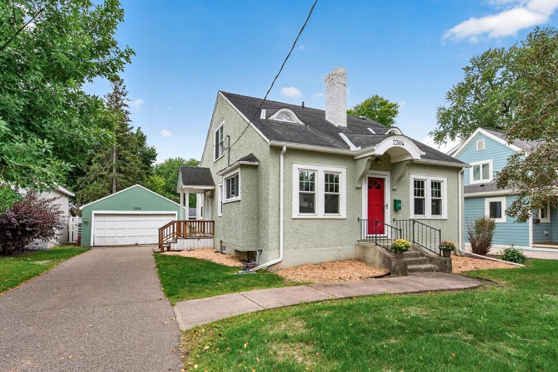 2304 6th St, White Bear Lake, MN 55110