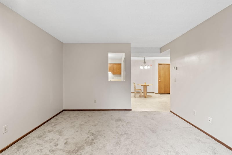 4165 Hilltop Point #105, Eagan, MN 55123