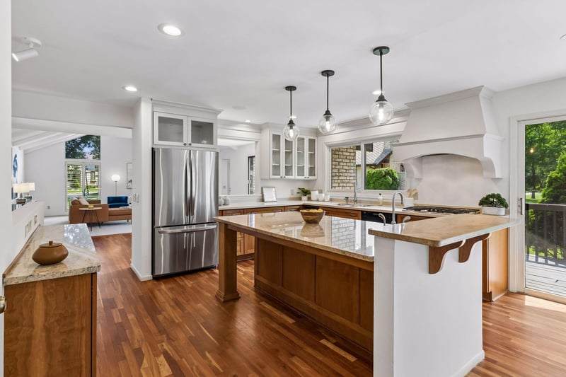 8064 Pennsylvania Rd, Bloomington, MN 55438