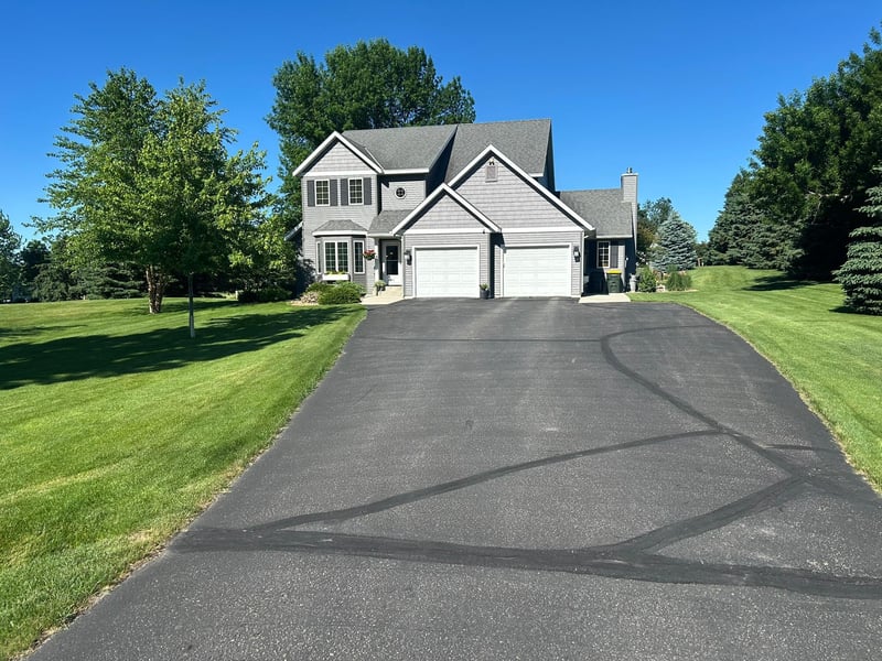 3660 8th St NE, Willmar, MN 56201
