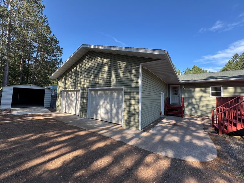 8975 Larimer Dr, Sturgeon Lake, MN 55783