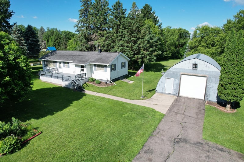 1039 4th St, Holdingford, MN 56340