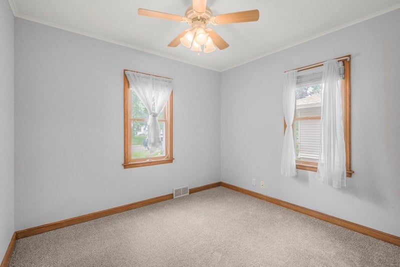 5350 Colfax Ave N, Brooklyn Center, MN 55430