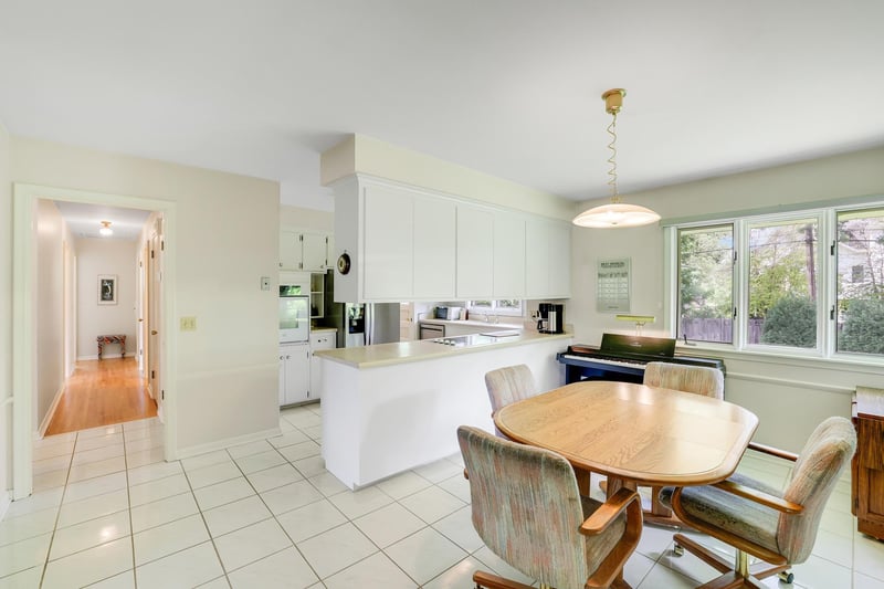 4105 Monterey Ave, Edina, MN 55416