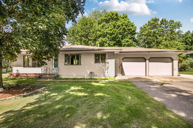 24751 21st Ave, Saint Augusta, MN 56301