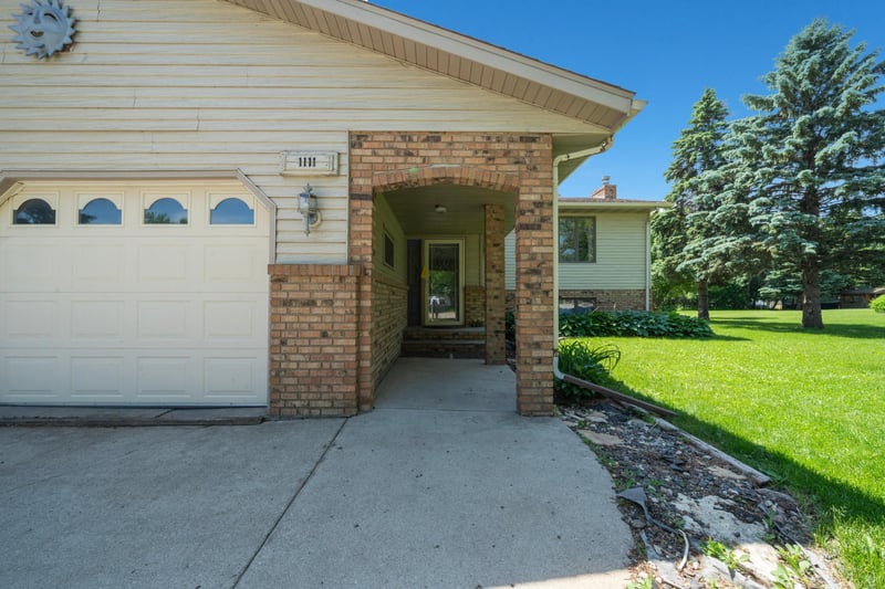1111 1st St NE, Elbow Lake, MN 56531