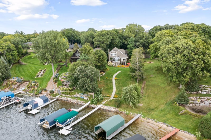 5180 Saint Albans Bay Rd, Excelsior, MN 55331