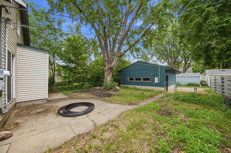 5340 Emerson Ave N, Brooklyn Center, MN 55430