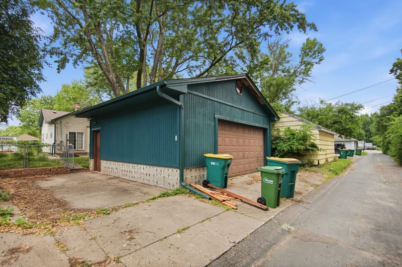 5340 Emerson Ave N, Brooklyn Center, MN 55430