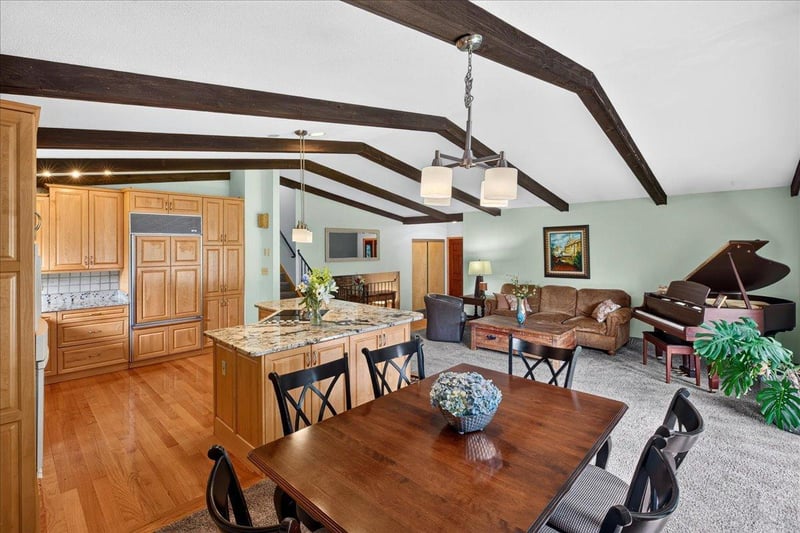 16808 Blenheim Way, Minnetonka, MN 55345