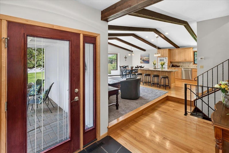 16808 Blenheim Way, Minnetonka, MN 55345