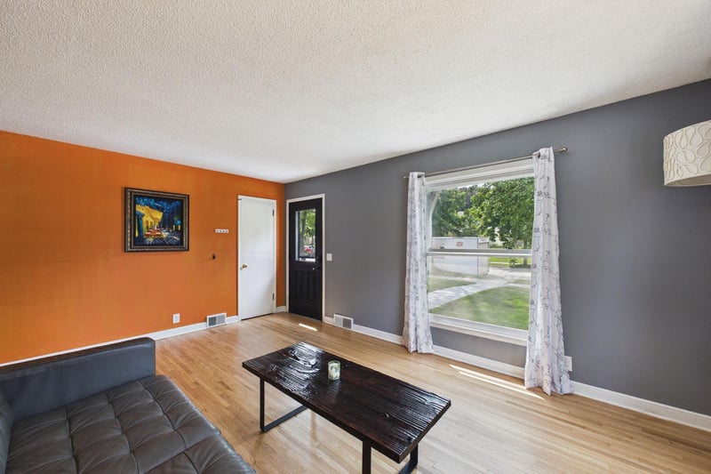 5901 Thomas Ave S, Minneapolis, MN 55410