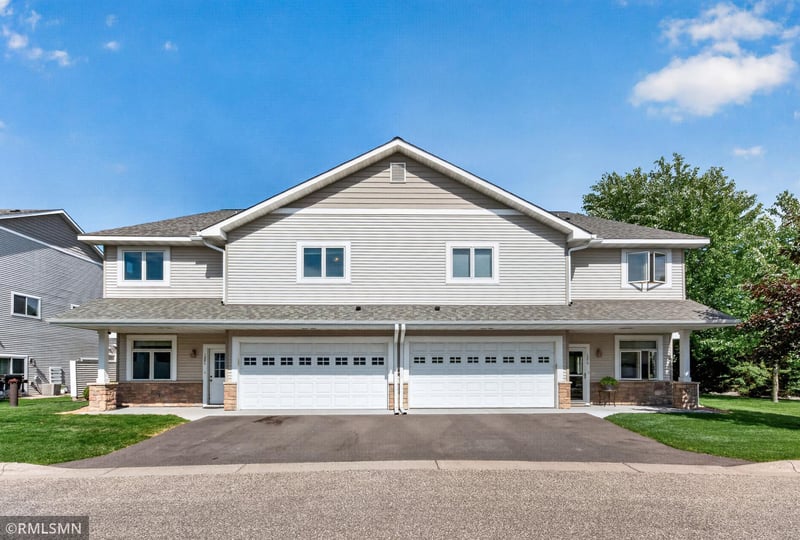 1281 County Road D Cir E, Vadnais Heights, MN 55109