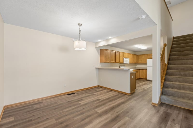 8914 Pheasant Ln, Saint Bonifacius, MN 55375