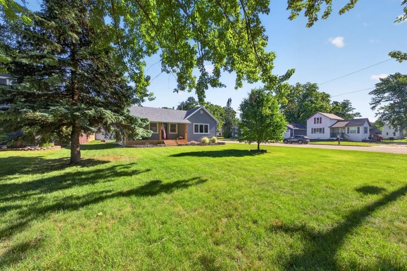 107 2nd St NE, Kasson, MN 55944