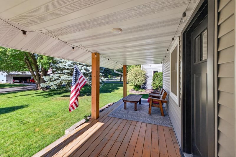107 2nd St NE, Kasson, MN 55944