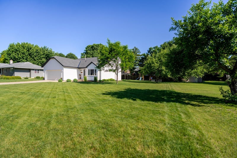 205 11th St N, Sartell, MN 56377