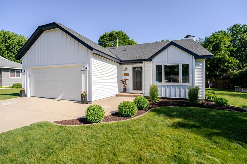 205 11th St N, Sartell, MN 56377